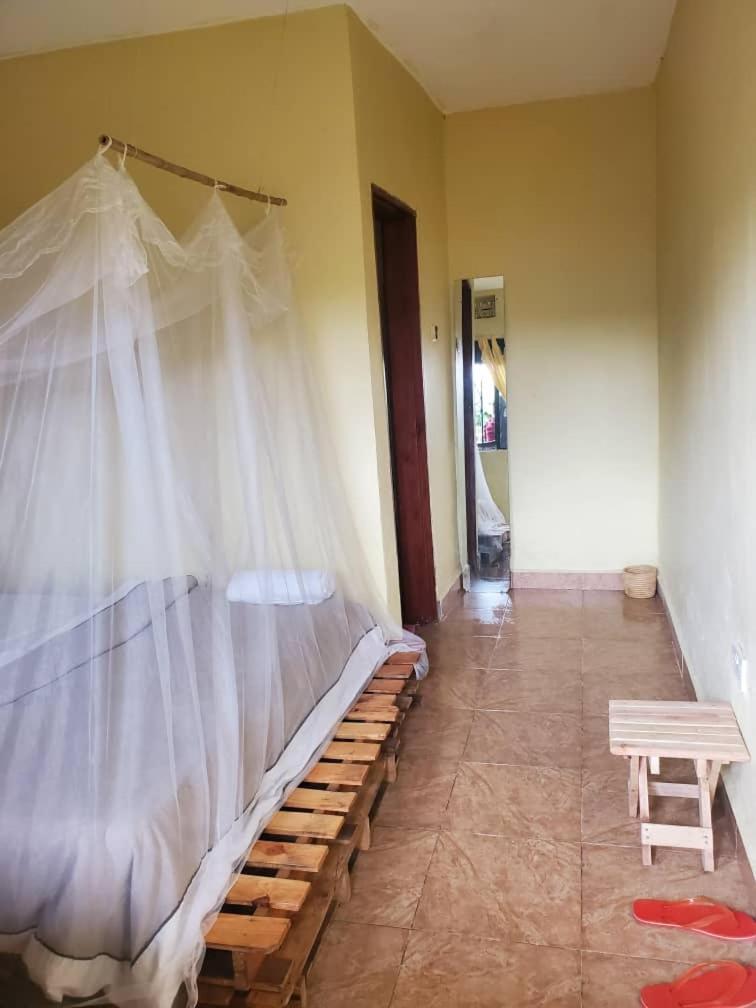 Gaia Eco Hub Bnb Fort Portal Luaran gambar