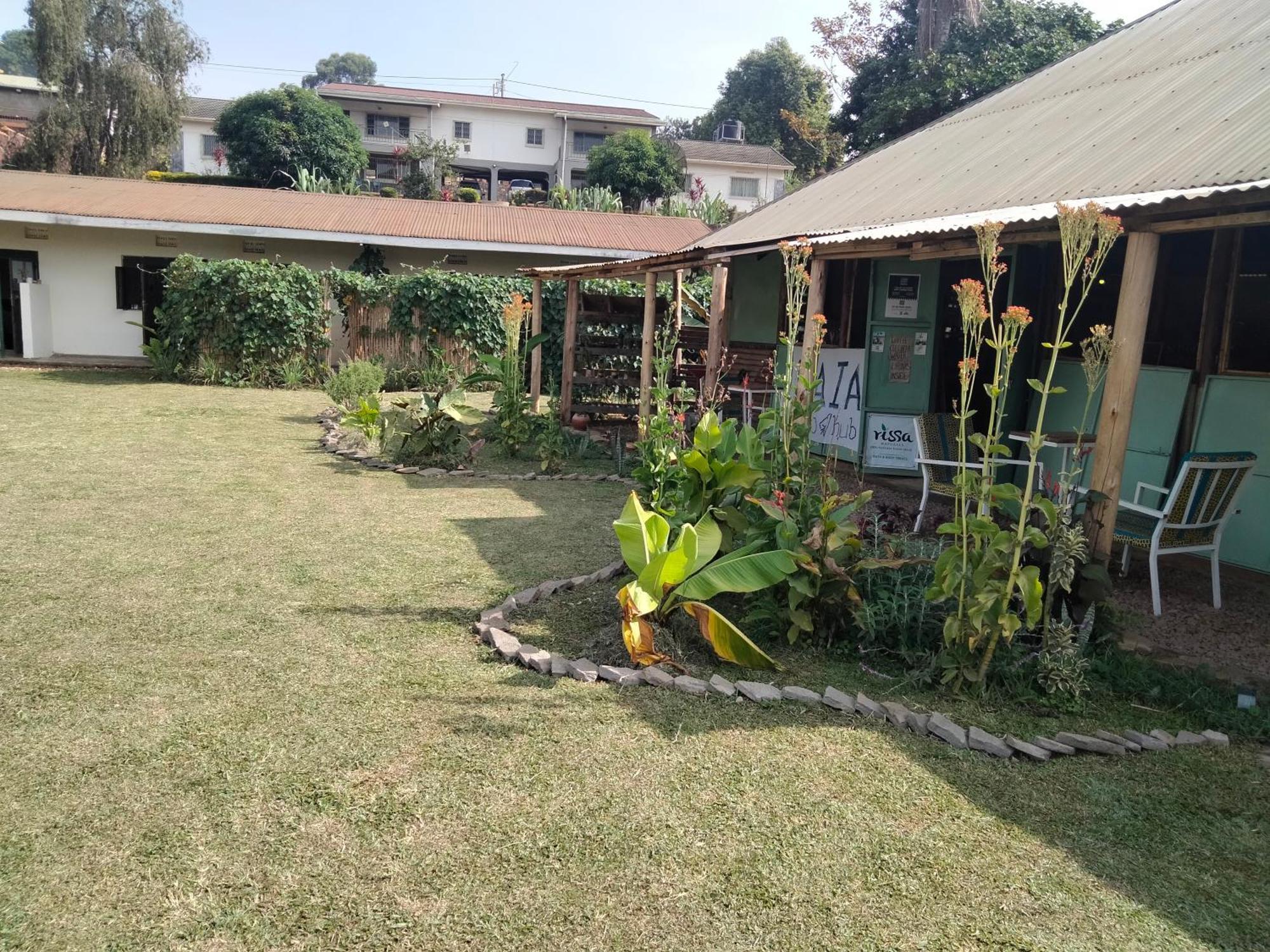 Gaia Eco Hub Bnb Fort Portal Luaran gambar